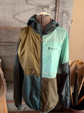 This Cotopaxi Teca full-zip winbreaker w xl